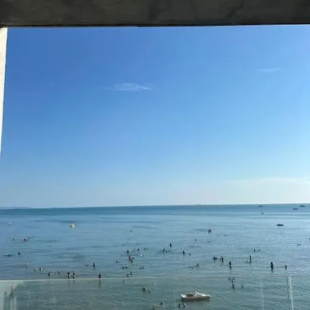 Seaside Apartmán *
