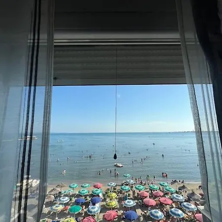 Apartment Seaside